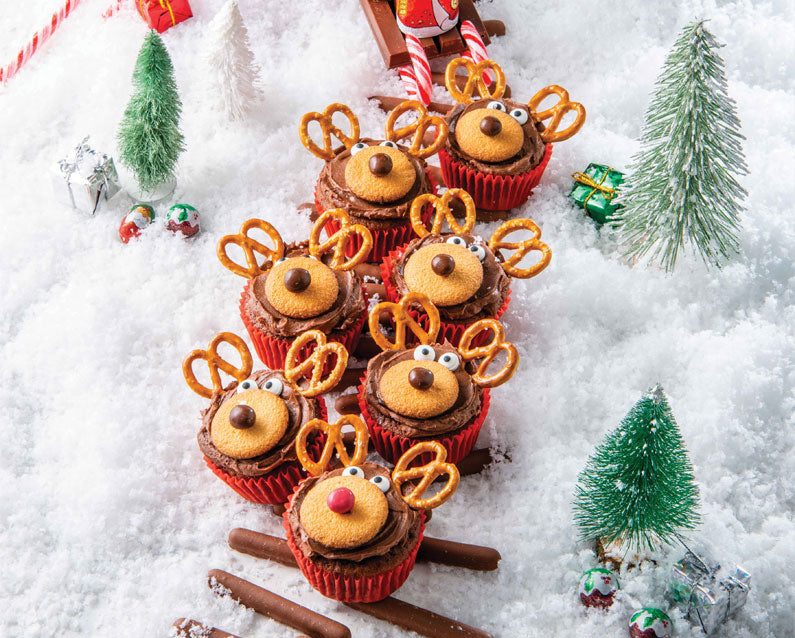 Air Fryer Christmas Cupcakes - Fork To Spoon