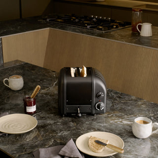 2 Slice NewGen Classic Toaster - Black